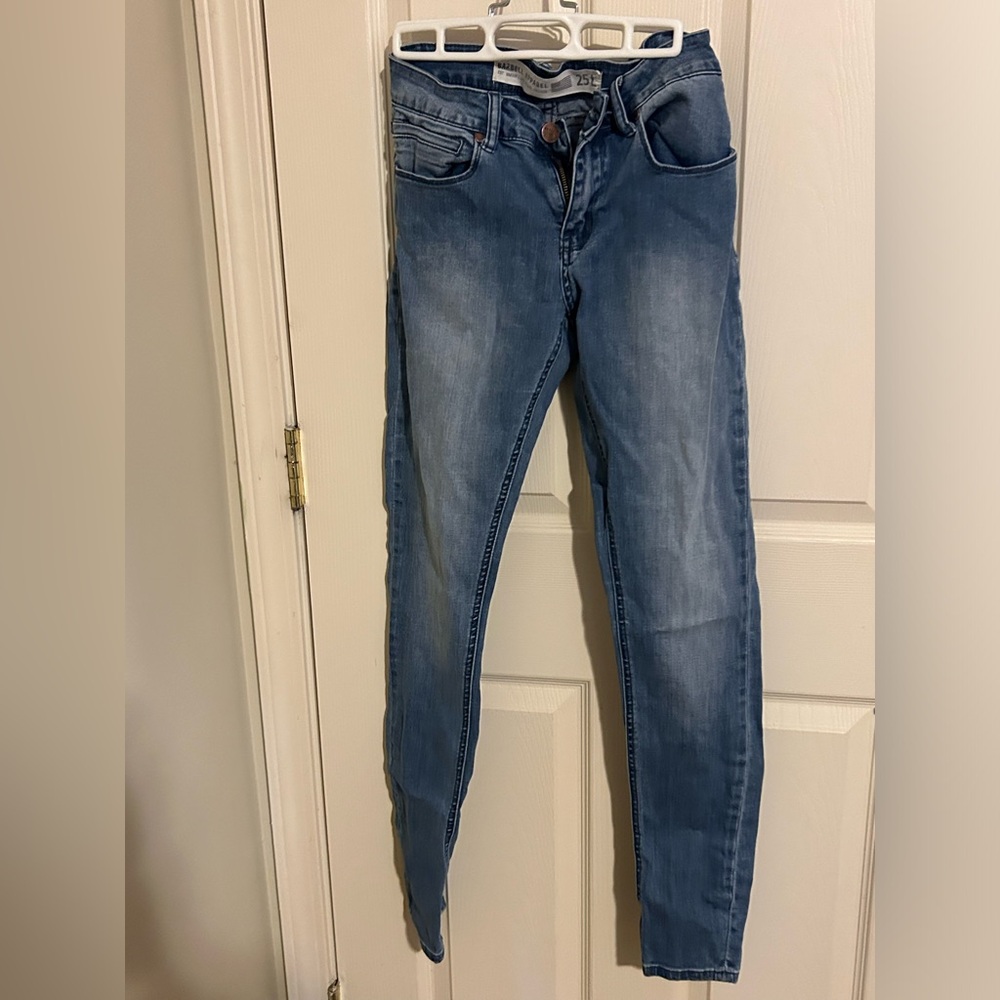 Women’s size 25 Barbell jeans, medium blue, excellent used condition